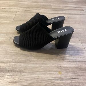 Mia shoes,Black,Size 8,they are new just wear it once